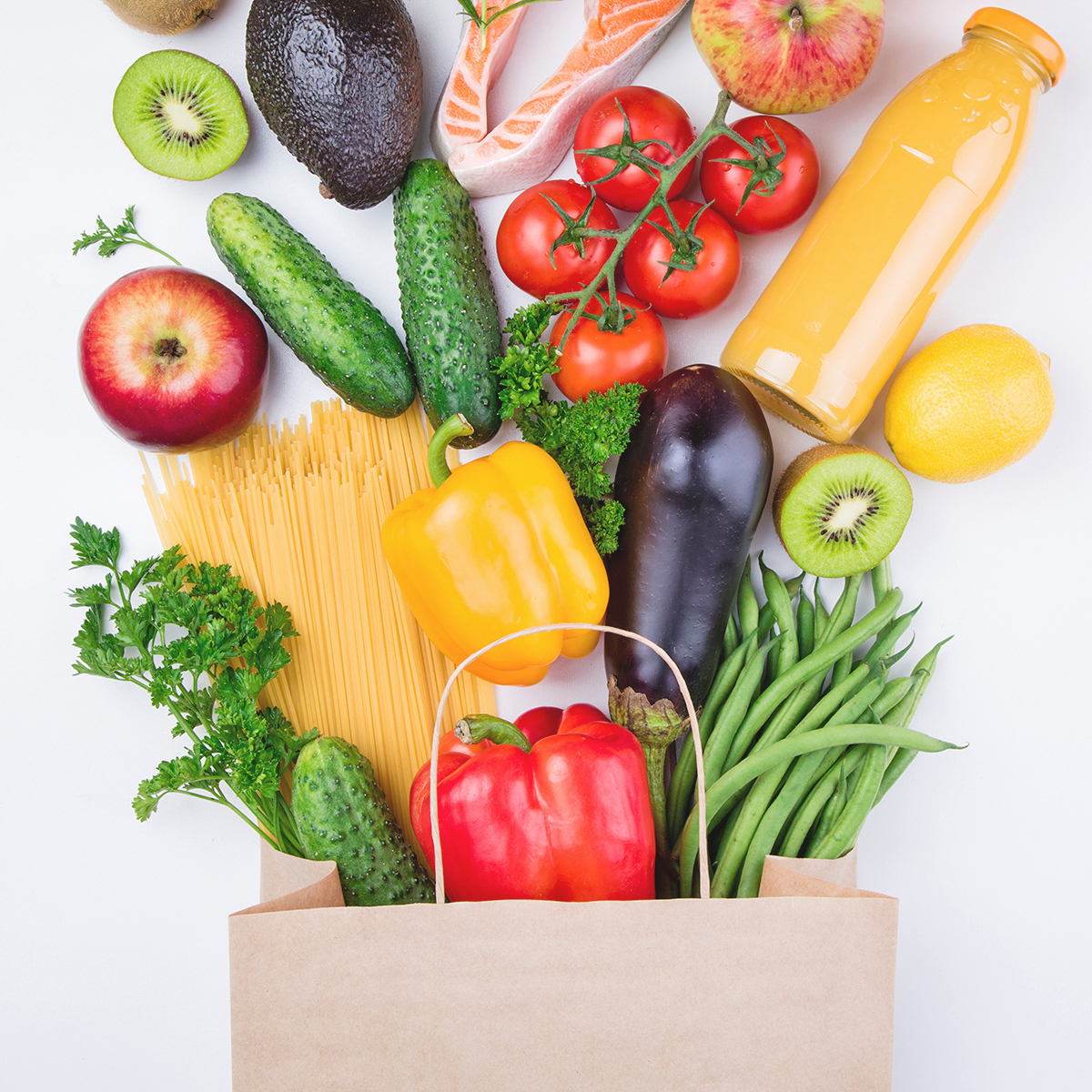 Продукты на белом сверху